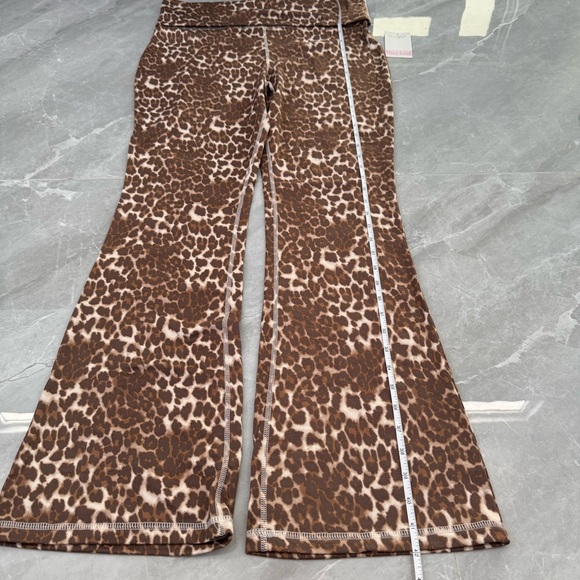 Women’s No Comment Plus Fleece Flare Leggings Foldover Waistband Leopard Size 1X - Picture 15 of 16